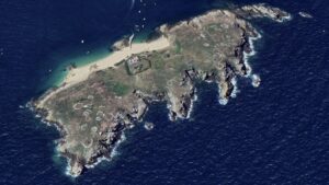 Débarquez sur l&rsquo;île de Cézembre pour admirer ses paysages, sa flore et sa faune